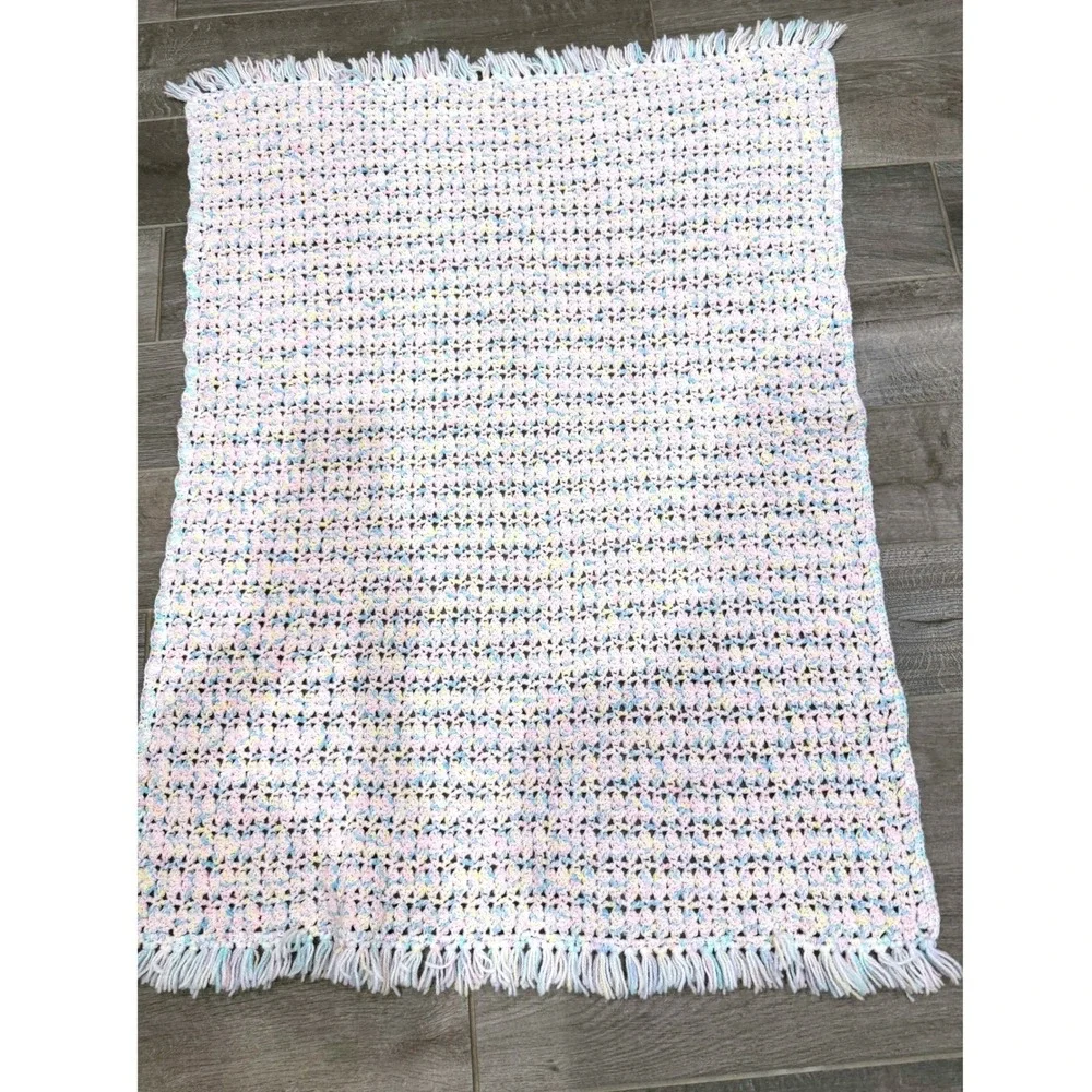 Handmade Crochet Baby Blanket 32x40 Pastel Multicolor‎ Fringe Excellent Nursery